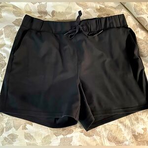 32 Degrees black women’s shorts